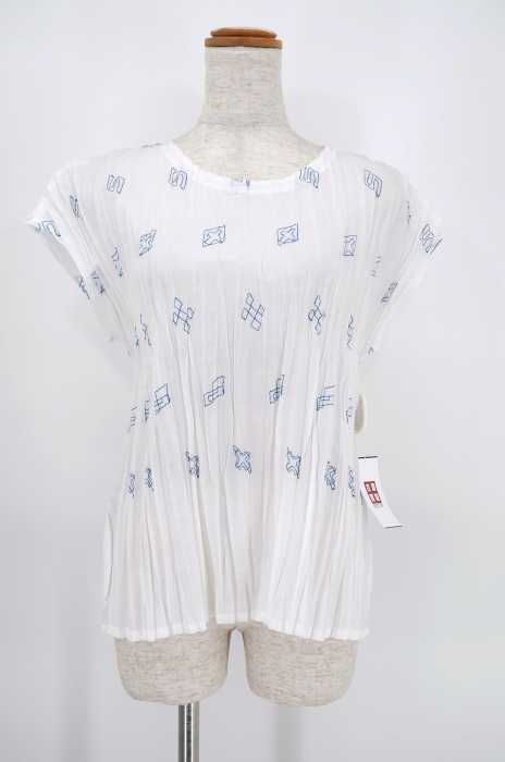 ISSEY MIYAKE Haat (イッセイミヤケハート) 16AW ノースリーブ総柄トップス レディース トップス