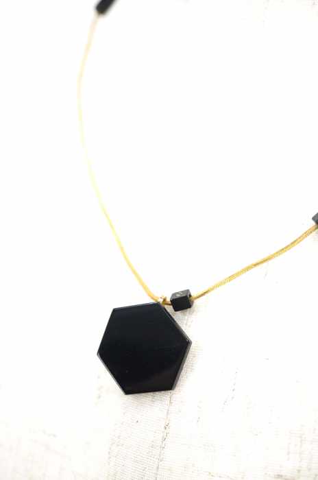LANVIN en Bleu （ランバンオンブルー） NATURAL GLOSSY STONE MEDAL CHOCKER メンズ ファッション雑貨