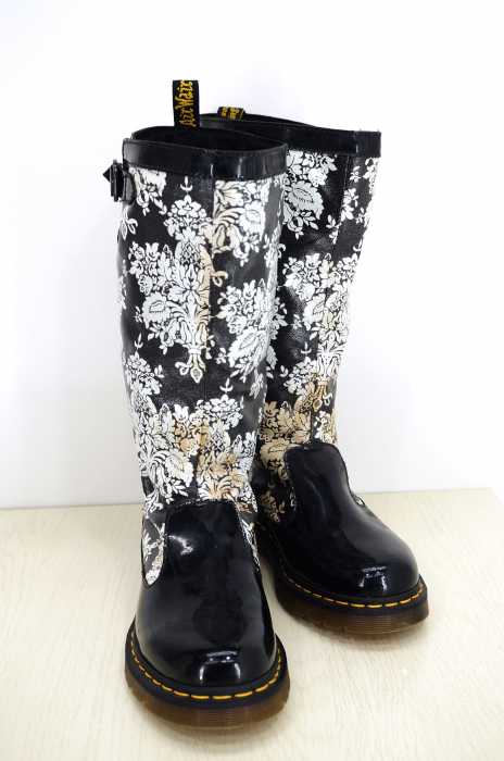 Dr.Martens （ドクターマーチン） フラワープリントロングブーツ レディース シューズ