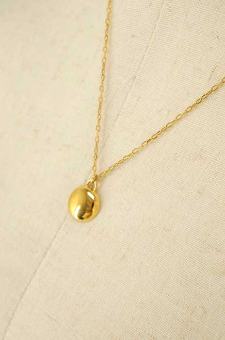 MARC JACOBS（マークジェイコブス） ペンダントロゴ ゴールドネックレス レディース アクセサリー