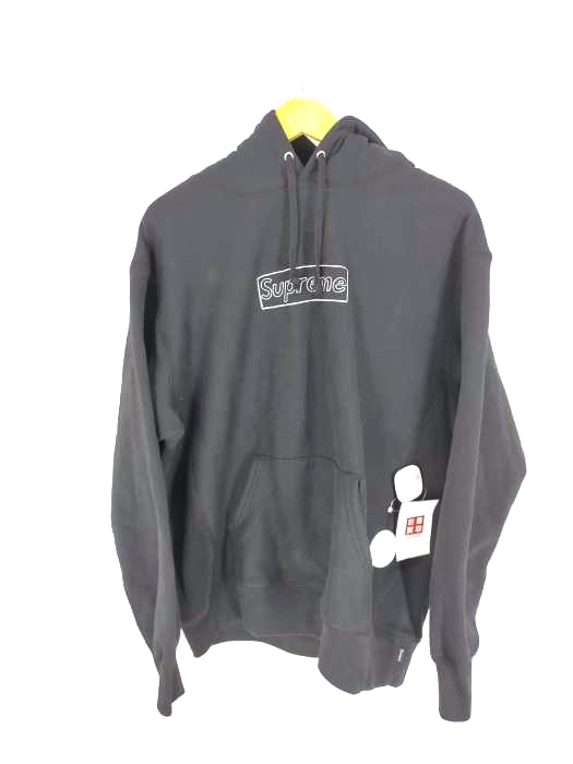 Supreme（シュプリーム） KAWS Chalk Logo Hooded Sweatshirt メンズ トップス