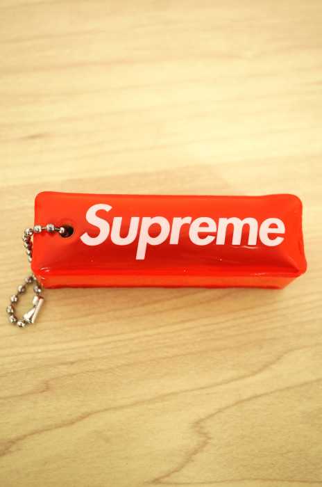 Supreme （シュプリーム） Box Logo Reflective Puffy Keychain メンズ アクセサリー