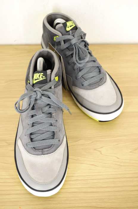 NIKE （ナイキ） エアズームタラチ1 ミッド＆ロー レディース シューズ