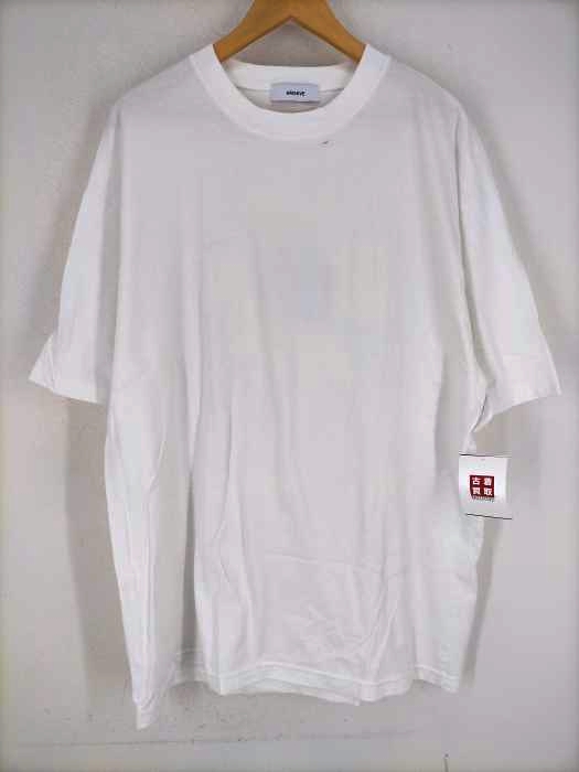 archive(フメイ) バックフラワープリントクルーネックTシャツ メンズ トップス