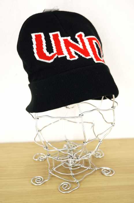 UNDEFEATED (アンディフィーテッド) ロゴニットキャップ ビーニー メンズ 帽子
