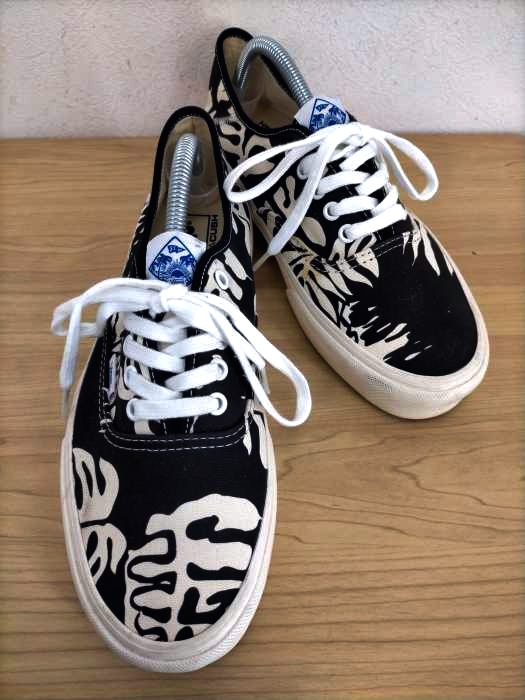 VANS(バンズ) ULTRA CUSH オーセンティック 総柄スニーカー メンズ シューズ