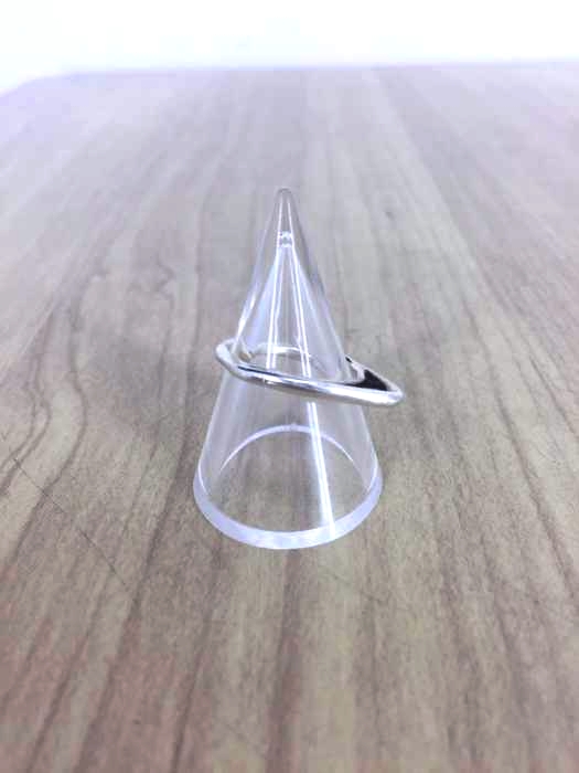 IOSSELLIANI(イオッセリアーニ) デザインシルバーカラーリング レディース アクセサリー