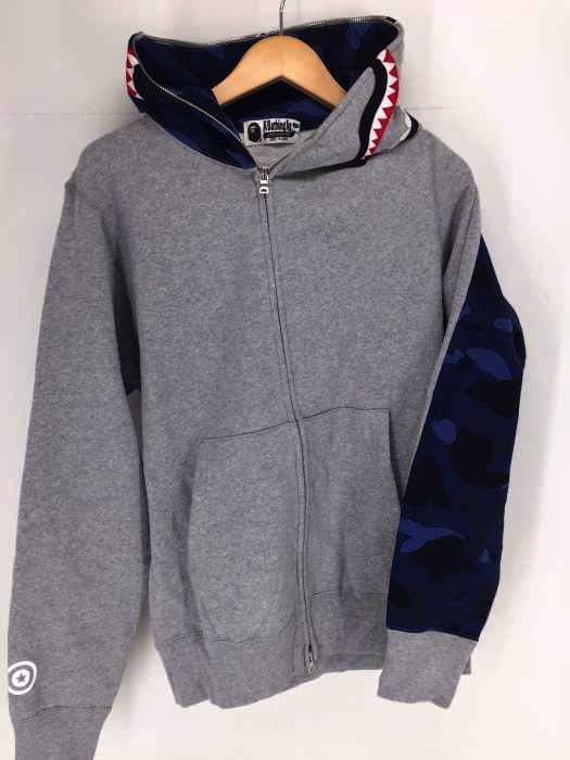 A BATHING APE（アベイシングエイプ） SHARKCOLORCAMOFULLZIPパーカー メンズ トップス