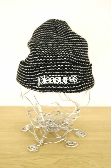 PLEASURES（プレジャーズ） VIOLATION STIRPED BEANIE メンズ 帽子