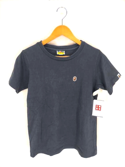 A BATHING APE（アベイシングエイプ） ロゴワッペン付きクルーネックTシャツ レディース トップス