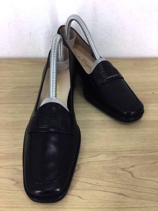 Salvatore Ferragamo(サルヴァトーレフェラガモ) ローファーパンプス レディース シューズ