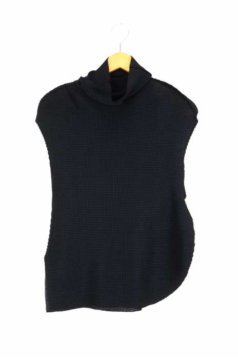 ISSEY MIYAKE(イッセイミヤケ) スリーブレスハイネックトップス レディース トップス
