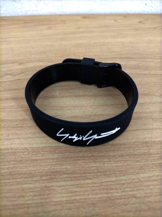Yohji Yamamoto（ヨウジヤマモト） ロゴブレスレット メンズ アクセサリー