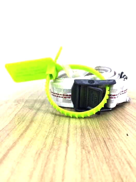 OF F WHITE（オフホワイト） INDUSTRIAL BELT ロゴロングベルト メンズ ファッション雑貨