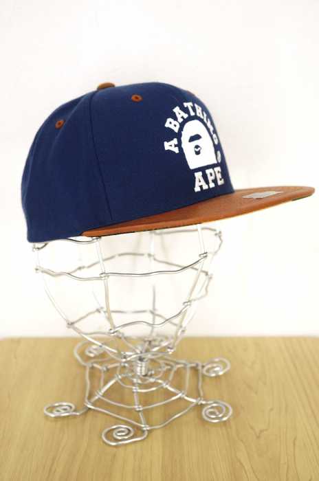 A BATHING APE × STARTER(アベイシングエイプ スターター) 1ST CAMO SNAPBACK メンズ 帽子