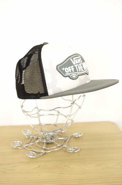 VANS （バンズ ） カモ柄ロゴワッペン付きキャップ メンズ 帽子