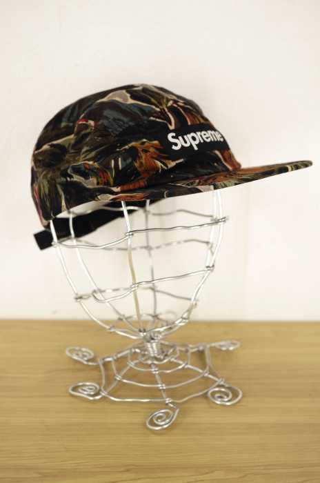 Supreme (シュプリーム) PAINTED FLORAL CAMP CAP メンズ 帽子