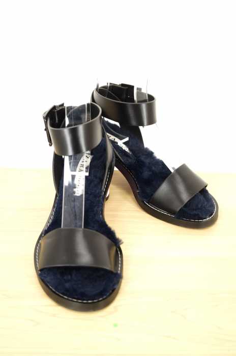 ZARA trafaluc（ザラトラファルック） ファーストラップサンダル レディース シューズ