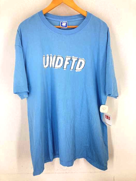 UNDEFEATED（アンディフィーテッド） ペイントロゴTシャツ メンズ トップス