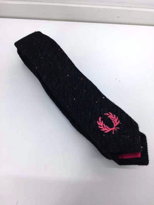 FRED PERRY（フレッドペリー） ワンポイント刺繍 ネクタイ メンズ ファッション雑貨