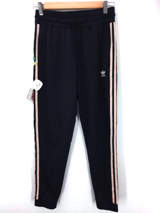 adidas Originals（アディダスオリジナルス） LOVE REVOLUTION Crop T-Shirt レディース トップス