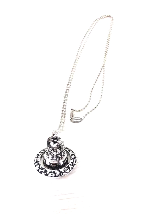 Vivienne Westwood MAN（ヴィヴィアンウエストウッドマン） Silver Pill Box Pendant オーブ スカル ハート メンズ アクセサリー