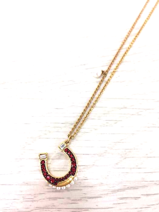 SWAROVSKI（スワロフスキ） 幸運の女神 金メッキ 蹄鉄ペンダントネックレス レディース アクセサリー