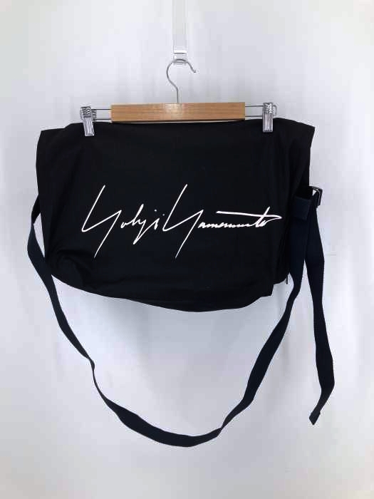 Yohji Yamamoto(ヨウジヤマモト) 青山本店限 定ノヴェルティ シグネチャーロゴキャンバスショルダーバッグ メンズ バッグ