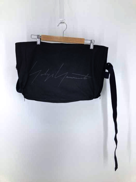 Yohji Yamamoto(ヨウジヤマモト) 青山本店限 定ノヴェルティ シグネチャーロゴキャンバスショルダーバッグ メンズ バッグ