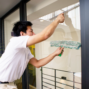 窓/網戸のお掃除｜ハウスクリーニングならベアーズ