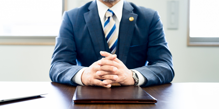 自己破産に強い弁護士の選び方5つ｜費用相場と無料相談の流れも解説