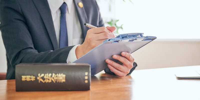 不倫の弁護士費用はいくら？お金がない人が弁護士に依頼するための方法など