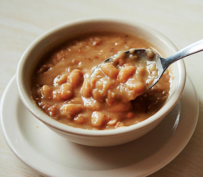 大豆たっぷりイギリス風ビーフシチュー 家ワイン