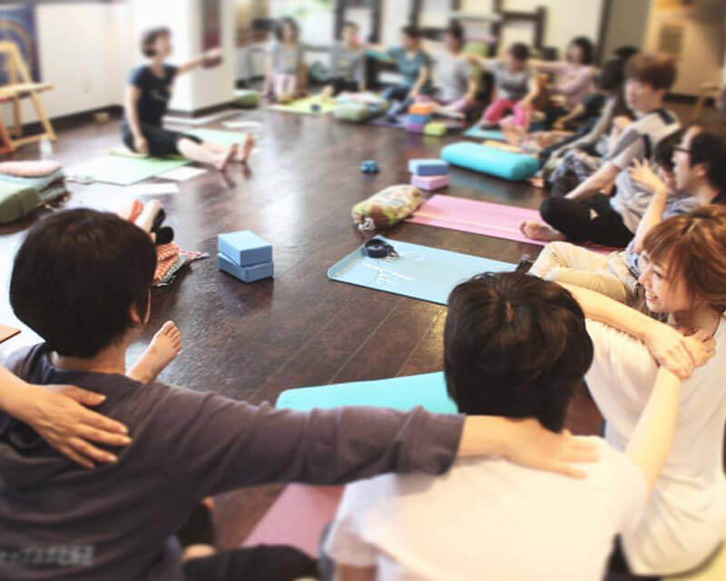 Yoga shala sapporo(ヨガシャラ)レッスン風景