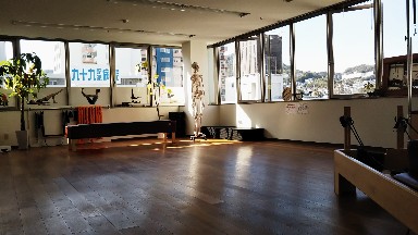 zen place pilates 川西能勢口スタジオ (旧ピラティススタイル)のスタジオ風景