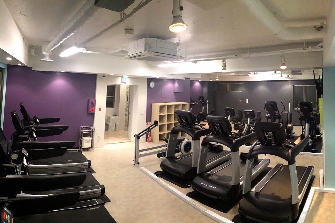 エニタイムフィットネス三軒茶屋店のスタジオ風景