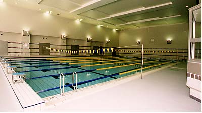 代官山スポーツプラザのプール風景