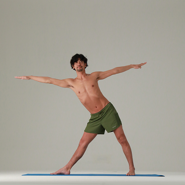 伸びた三角のポーズ Yoga Hack ヨガハック 自分らしいココロとカラダを作る 伸びた三角のポーズ Yoga Hack ヨガハック 自分らしいココロとカラダを作る
