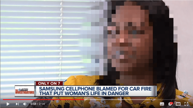 インタビューに答える女性