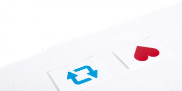 毎月のアプリ滞在時間、LINEやTwitter、Instagramはそれぞれどのくらい？