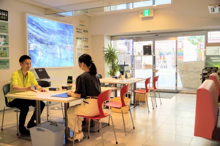 大阪府に格安スマホのX-mobileなんば店（サラサホテルなんば内）がオープン