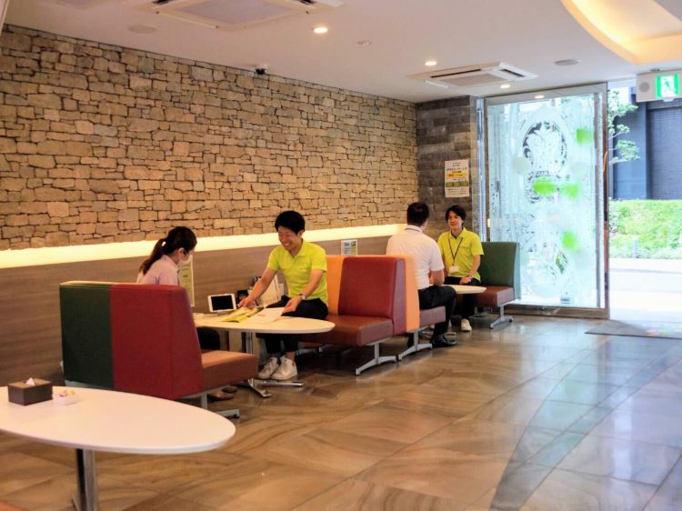 大阪府に格安スマホのX-mobile心斎橋店（サラサホテル心斎橋内）がオープン