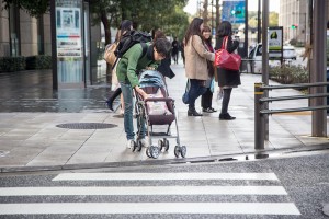 信号待ちで止まった時は、赤ちゃんを気にかけないとなりません