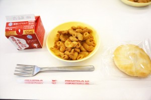 マカロニのあべかわ、せんべい、ぎゅうにゅうです!!!!