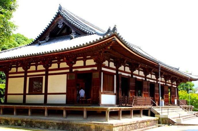 東院堂(国宝)