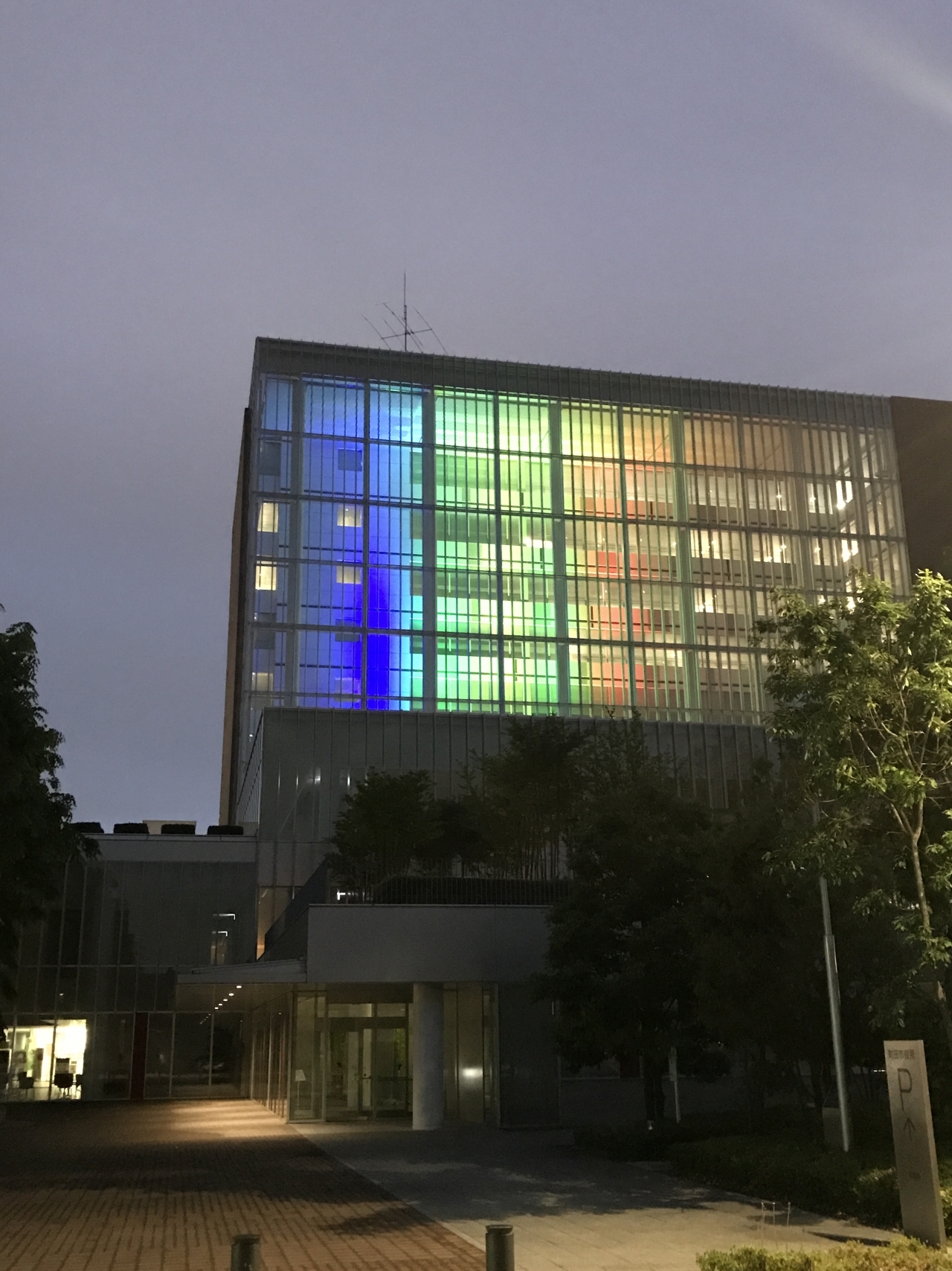 06_市庁舎ライトアップ