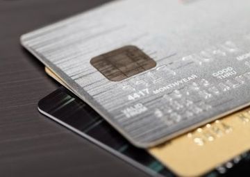 法人クレジットカードを使うメリットと法人でも個人事業主でも作れるカードまとめ