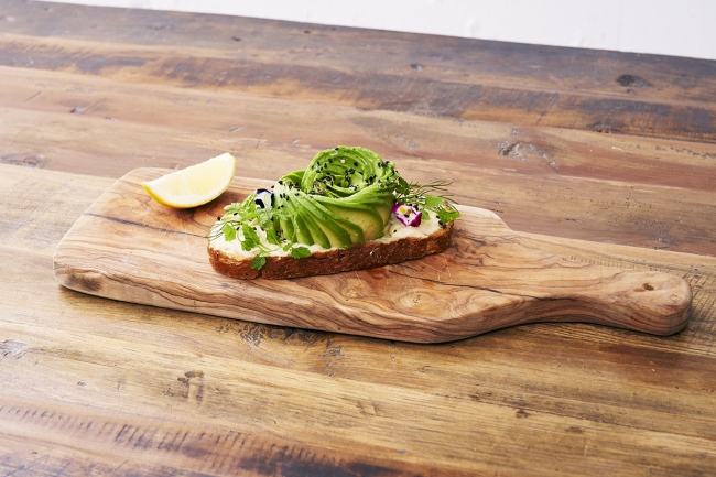 AVOCADO FLOWER TOAST