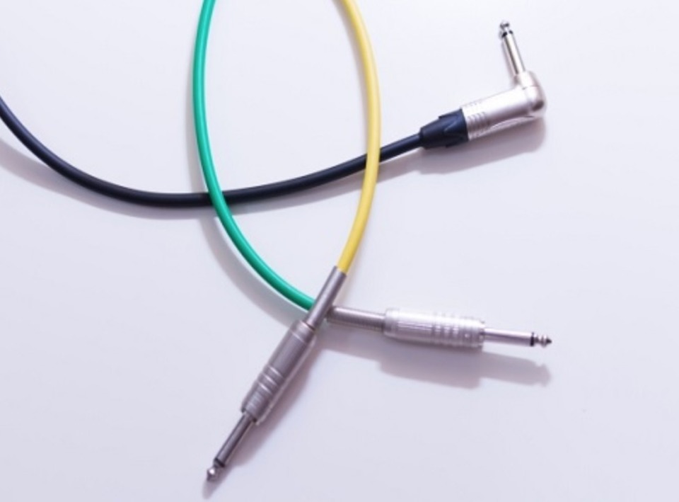 スピーカーのケーブルの違いで音質は変わらない 太さや長さの違いは Boatマガジン 家電からwebサイトまで 今の商品を 知る メディア