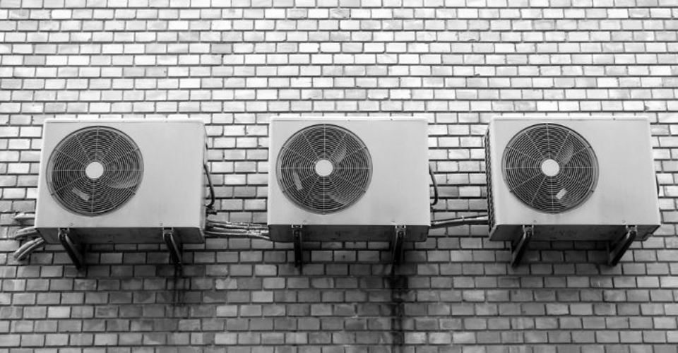 室外機のサイズが小さいエアコン3選 大きいサイズとの違いも比較 Boatマガジン 家電からwebサイトまで 今の商品を 知る メディア